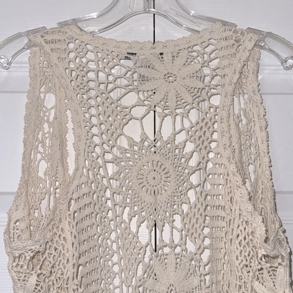 American Rag Cream Crochet Vest S - Picture 4 of 5